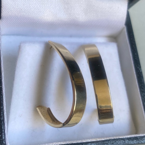 Solid 14K Gold Vintage Half Hoop Posts With Butterfly Closure Earrings. - Picture 5 of 11